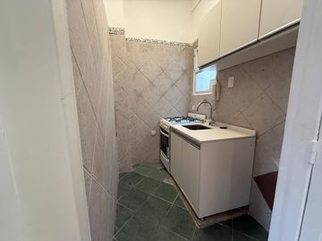 Alquiler Depto 2 ambientes - Peña y Junin - 7 piso -  Frente - Mucha luz - Balcón - Recoleta