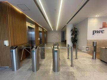 Oficina de 265 m2 en alquiler en Vicente López