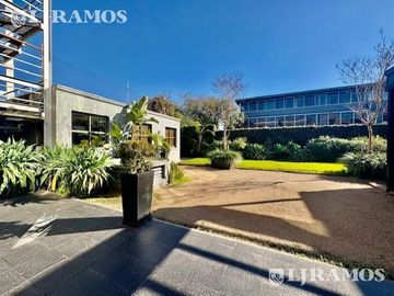 EDIFICIO DE OFICINAS LOMAS DE SAN ISIDRO
