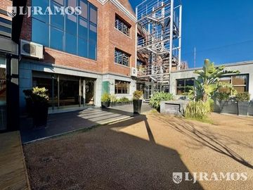 EDIFICIO DE OFICINAS LOMAS DE SAN ISIDRO