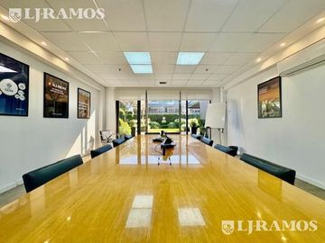 EDIFICIO DE OFICINAS LOMAS DE SAN ISIDRO