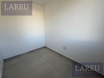 Casa en venta en el Barrio Santa Elisa, Pilar Del Este