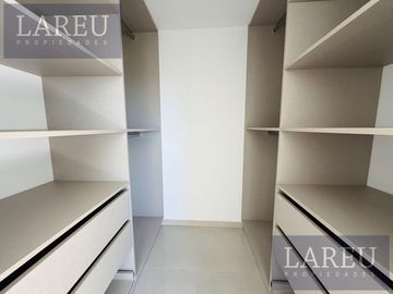 Casa en venta en el Barrio Santa Elisa, Pilar Del Este