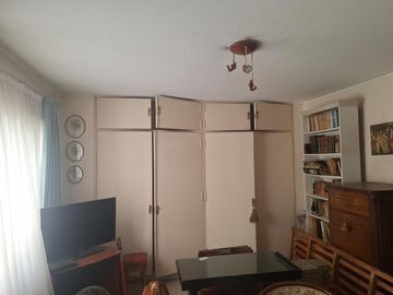 Departamento de tres dormitorios. Cochera doble. Botánico.