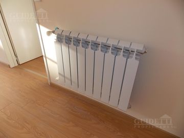 Venta Semipiso 4 ambientes a Estrenar en 9no piso c/Balcón terraza propia 103m² Cochera Opc
