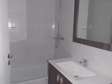 Venta Semipiso 4 ambientes a Estrenar en 9no piso c/Balcón terraza propia 103m² Cochera Opc