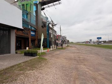 Local comercial sobre colectora