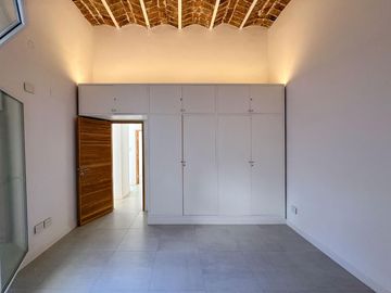 Casa de 3 dormitorios con patio, cochera y amplia terraza