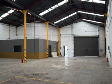 Bodega en renta,  Ave Aarón Sáenz, colonia Santa María en Monterrey
