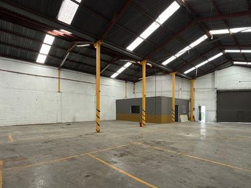 Bodega en renta,  Ave Aarón Sáenz, colonia Santa María en Monterrey