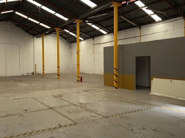 Bodega en renta,  Ave Aarón Sáenz, colonia Santa María en Monterrey
