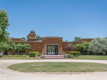 Casa en venta en Estancias del Pilar La Argentina con vista a la laguna