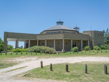 Casa en venta en Estancias del Pilar La Argentina con vista a la laguna