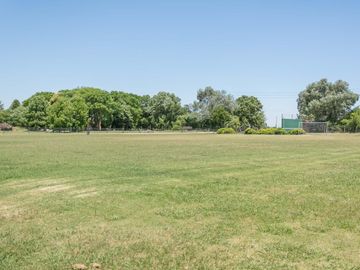 Casa en venta en Estancias del Pilar La Argentina con vista a la laguna