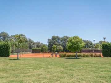 Casa en venta en Estancias del Pilar La Argentina con vista a la laguna