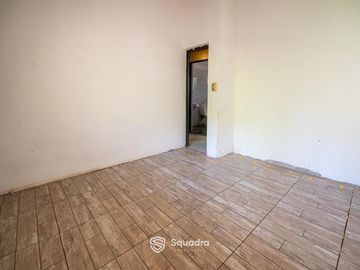 VENTA | PERMUTA - Casa de 3 dormitorios con gran patio verde -  Soldini. APTO CRÉDITO.