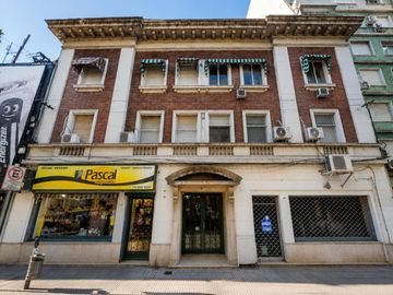 Venta: Departamento de dos dormitorios en pleno Centro. Rosario. Apto Crédito.