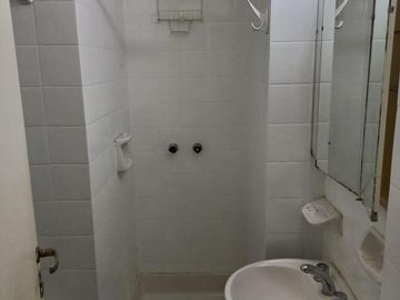 BAJAS EXPENSAS - OPORTUNIDAD - Av Rivadavia y Ayacucho  - Divino Monoambiente Apto profesional