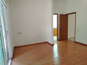 CASA EN VENTA EN JURIQUILLA DE UN PISO CON AMENIDADES