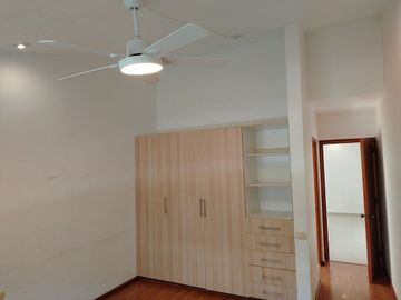 CASA EN VENTA EN JURIQUILLA DE UN PISO CON AMENIDADES