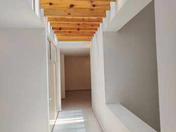 CASA EN VENTA EN JURIQUILLA DE UN PISO CON AMENIDADES