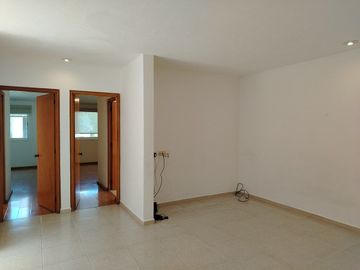 CASA EN VENTA EN JURIQUILLA DE UN PISO CON AMENIDADES