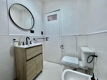 Departamento 2 ambientes a la calle