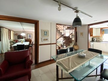 Casa en Venta sobre Av Francia - Apto Crédito