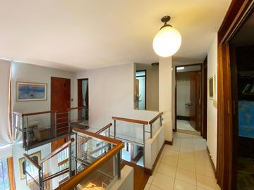 Casa en Venta sobre Av Francia - Apto Crédito