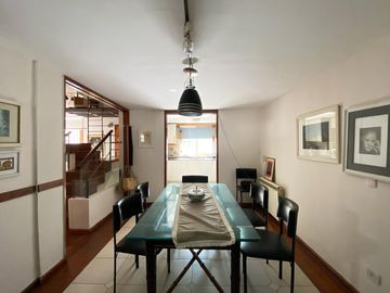 Casa en Venta sobre Av Francia - Apto Crédito