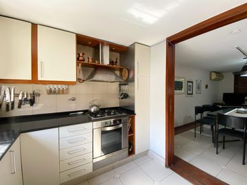 Casa en Venta sobre Av Francia - Apto Crédito
