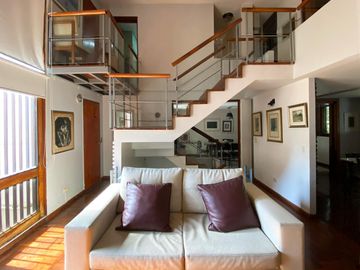 Casa en Venta sobre Av Francia - Apto Crédito