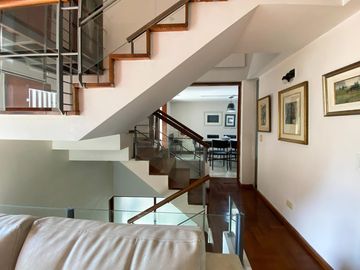 Casa en Venta sobre Av Francia - Apto Crédito