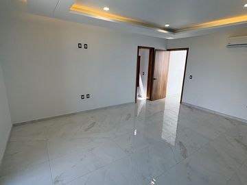 VEBTA DE CASA EN VALLE IMPERIAL DENTRO DEL COTO MAPLE