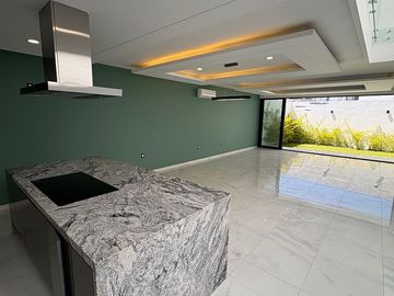 VEBTA DE CASA EN VALLE IMPERIAL DENTRO DEL COTO MAPLE