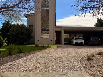 CASA 6 AMBIENTES, CHACRAS DE LA RESERVA, LOS CARDALES