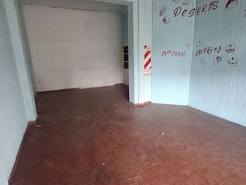 Local en Banfield Este
