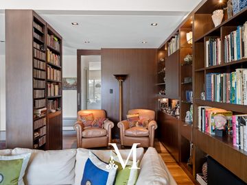 Piso - 262 M2 - 4 Dormitorios con dependencia - 2 Cocheras - Seguridad 24hs -  Palermo