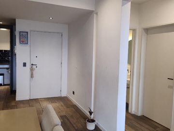 Departamento 3 ambientes al frente con Balcón en el segundo piso en  Palermo - Pileta.
