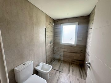 Casa en Alquiler, 5 Ambientes, en Haras Santa María, Escobar, GBA Norte