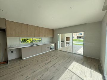 Casa en Alquiler, 5 Ambientes, en Haras Santa María, Escobar, GBA Norte