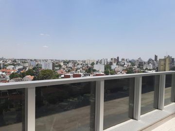 Alquiler de oficinas al frente y contrafrente, en Ramos Mejía - Diferentes pisos