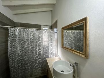 Casa en Alquiler Temporal Costa Esmeralda Barrio Residencial I. 3 dormitorios Muy Arbolado