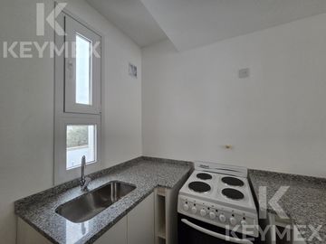 Alquiler monoambiente plaza Belgrano con balcón