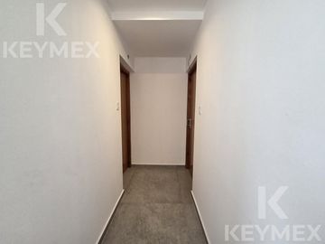 Alquiler monoambiente plaza Belgrano con balcón