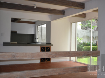 VIVE EN UNA FORTALEZA DENTRO DE LA CIUDAD, CASA EN RENTA EN COYOACAN