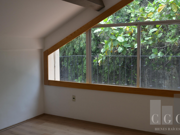 VIVE EN UNA FORTALEZA DENTRO DE LA CIUDAD, CASA EN RENTA EN COYOACAN