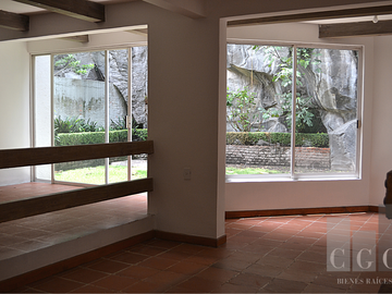 VIVE EN UNA FORTALEZA DENTRO DE LA CIUDAD, CASA EN RENTA EN COYOACAN