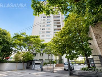 DEPARTAMENTO VENTA LOMAS DE NUÑEZ COCHERA BAULERA JARDIN