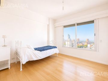 DEPARTAMENTO VENTA LOMAS DE NUÑEZ COCHERA BAULERA JARDIN